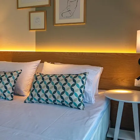 Dionysus Suites Appart hôtel