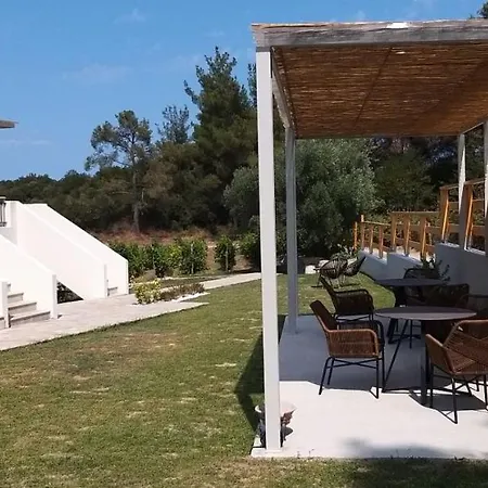 Dionysus Suites * Ierissos